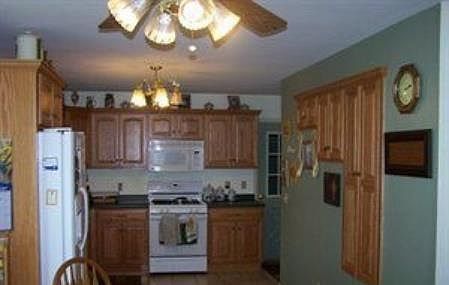 4th image of 8 Deo St