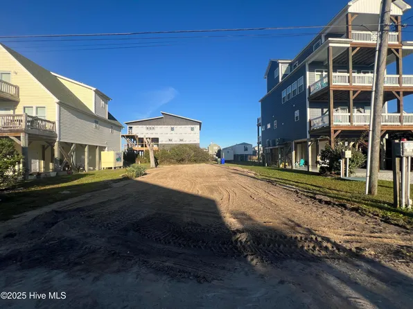 8304 5th Avenue, North Topsail Beach, NC 28460