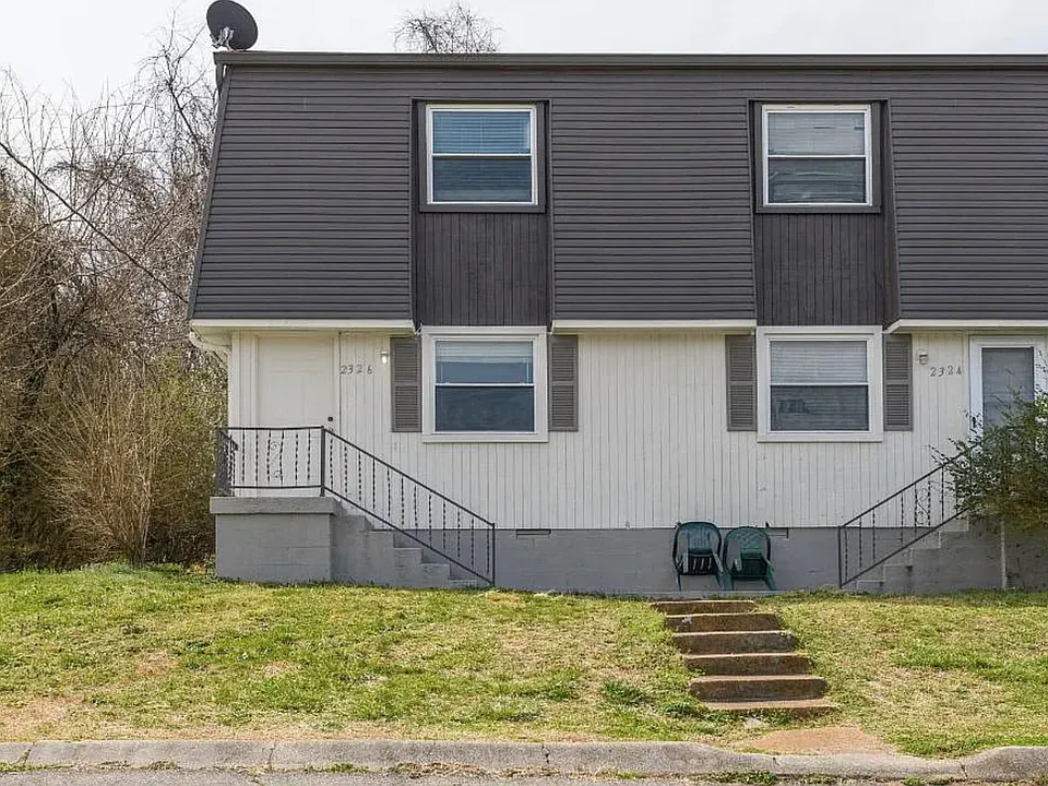 2326 Oak Ct