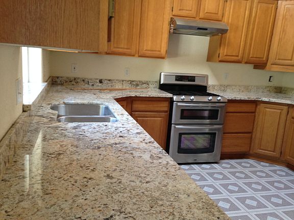 Kitchen granite counter 
