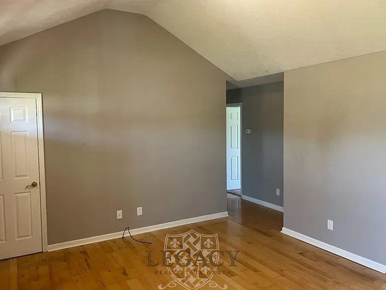 206 Coates Rd #B — Photo 2