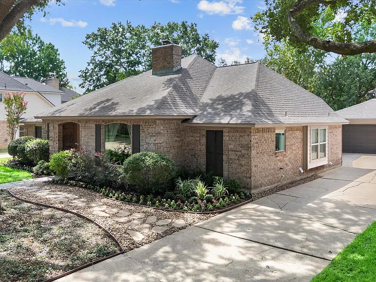 18315 Forest Town Dr — Photo 4