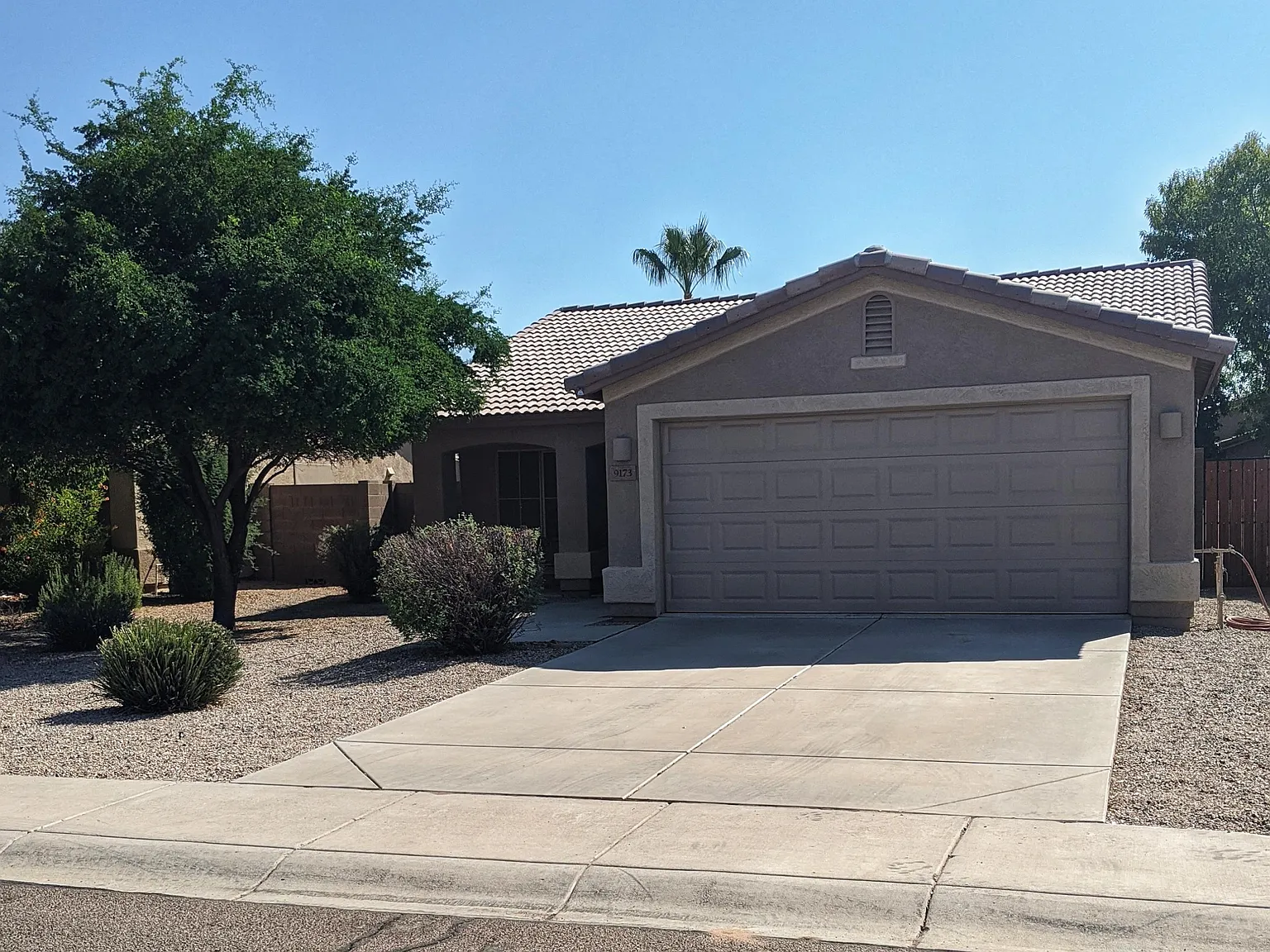 3 bed, 2.0 bath, 1272 sqft, $1,845 — Photo 2