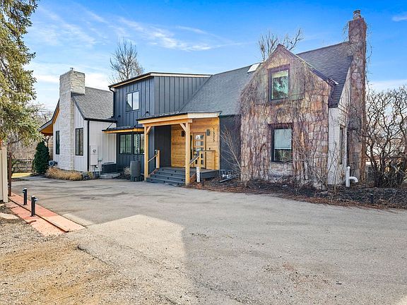 2nd image of 1505 W Prospect Rd