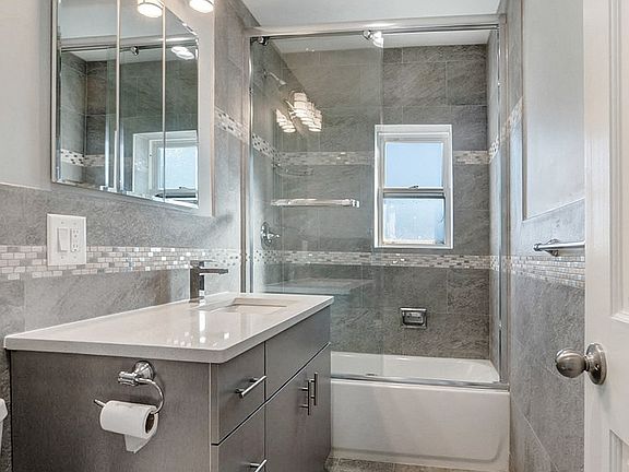 4th image of 1131 Revere Ave #2