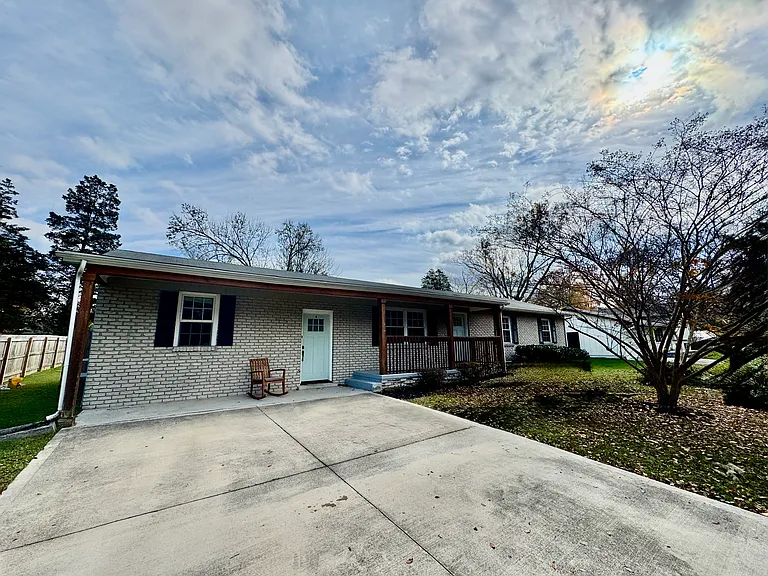 824 Noragate Rd — Photo 36