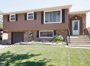 16439 Craig Dr, Oak Forest, IL