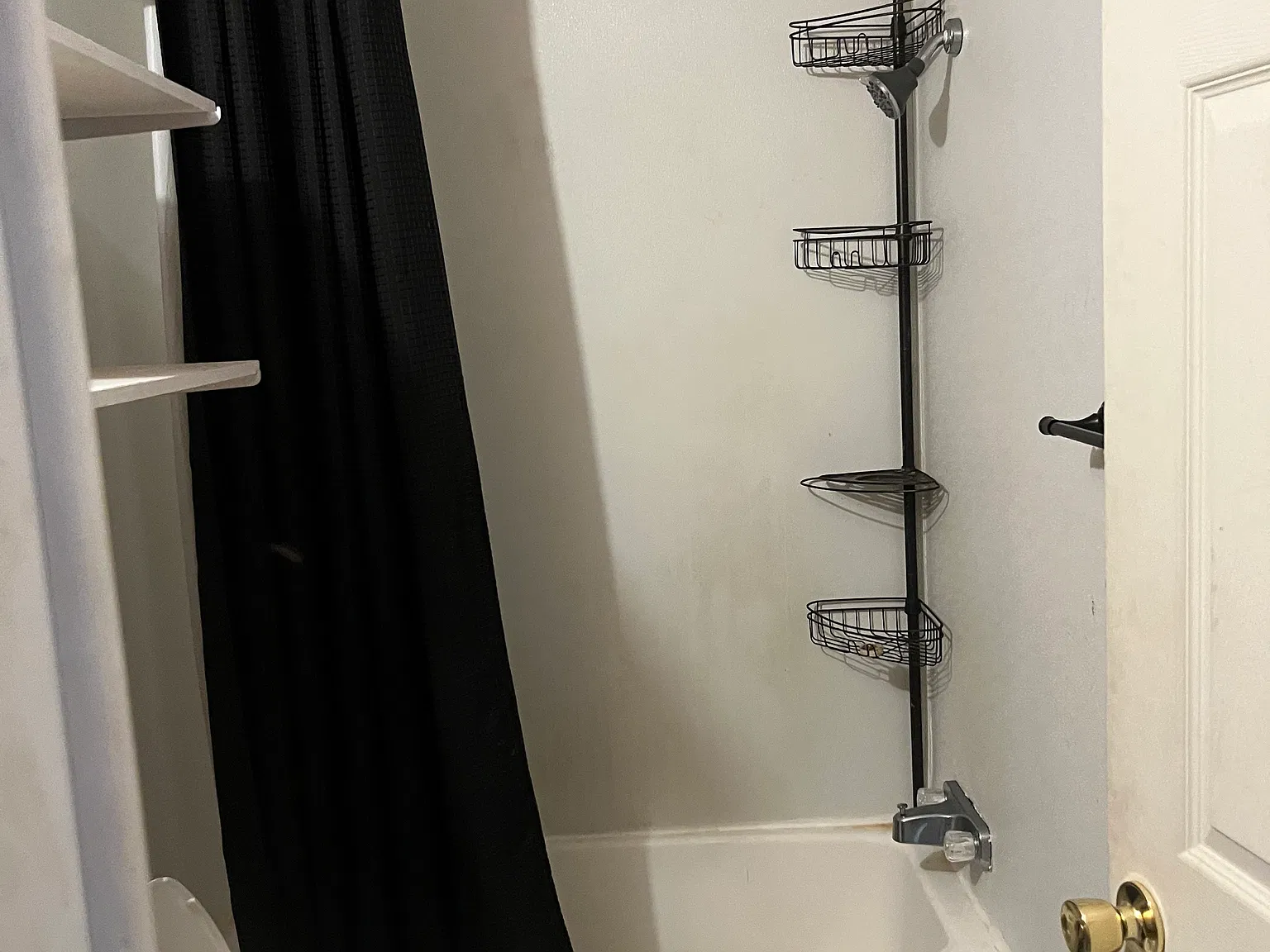 3 bed, $1,100 — Photo 3