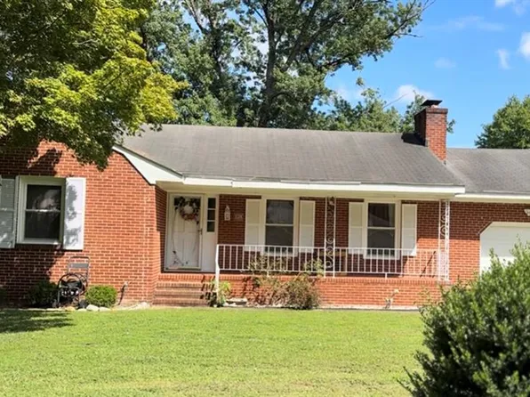 124 Yorkshire Dr, Yorktown, VA 23693