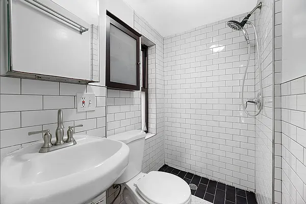Rented by REAL New York | media 11