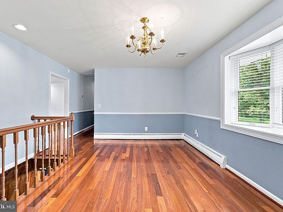 4th image of 8216 Greenwich Rd