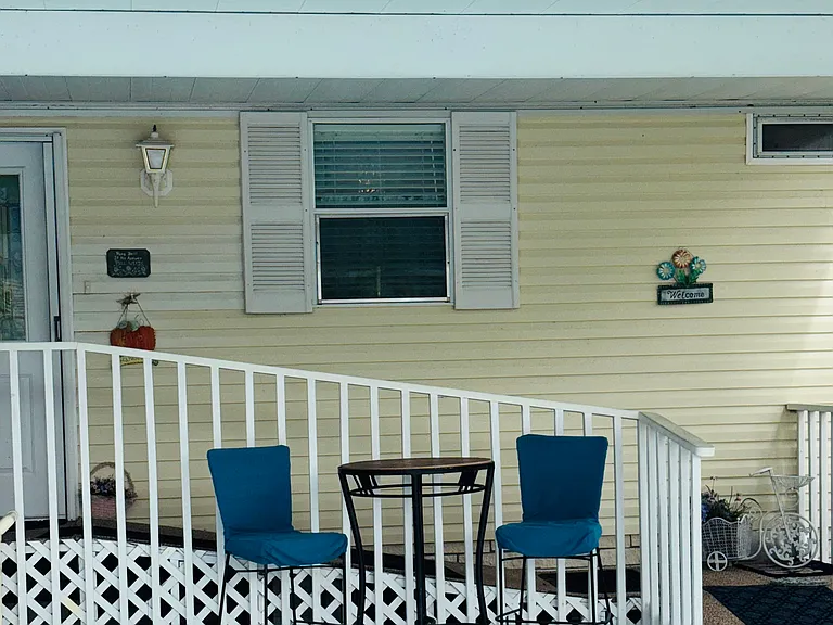 7073 SE Birchwood Ln — Photo 2