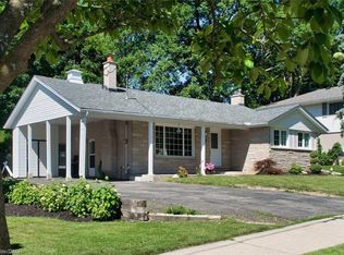 115 Uplands Dr, Kitchener, ON N2M4X3