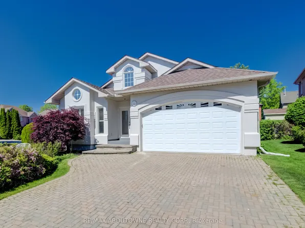 2163 Langtry Dr, Oakville, ON L6M 3J7