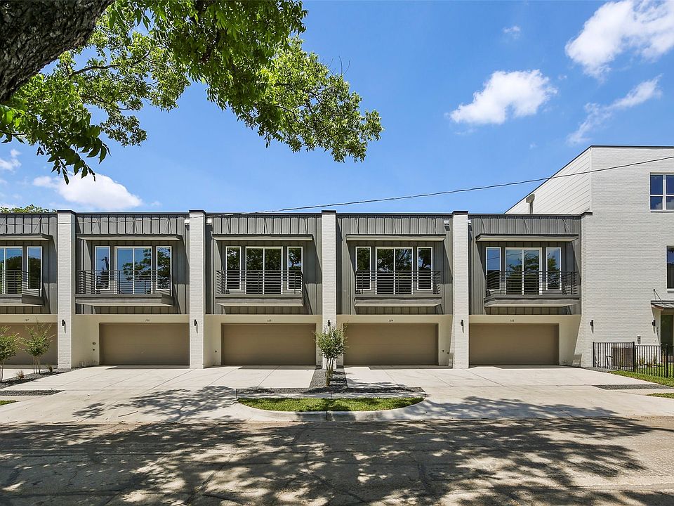 Gorgeous 2 Story Townhomes!