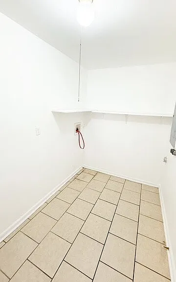 3608 Eisenhower Dr — Photo 6