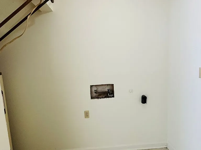 355 Wakeman Ct NE — Photo 9