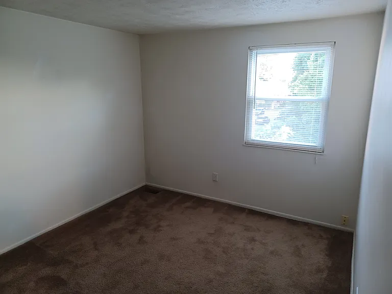 1901 Kirkby Dr — Photo 25
