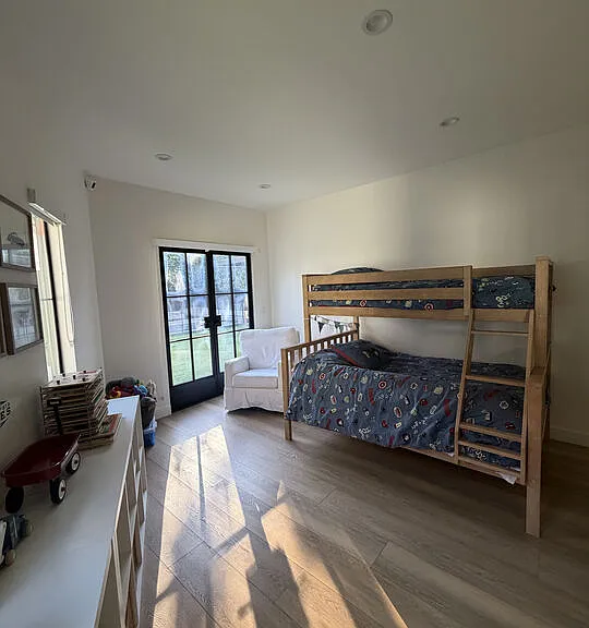 1430 Stearns Dr — Photo 18