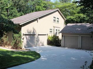 195 Kingswood Dr, Fayetteville, GA