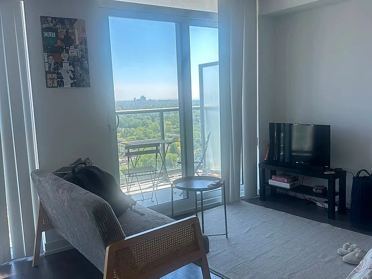 125 Redpath Ave #2411 — Photo 3