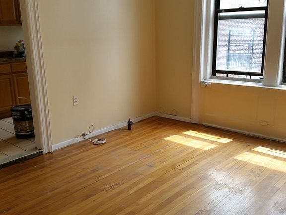 3rd image of 661 W 179th St APT 5A