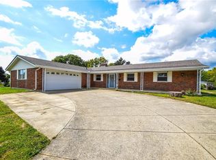 549 Rising Hill Dr, Fairborn, OH 45324