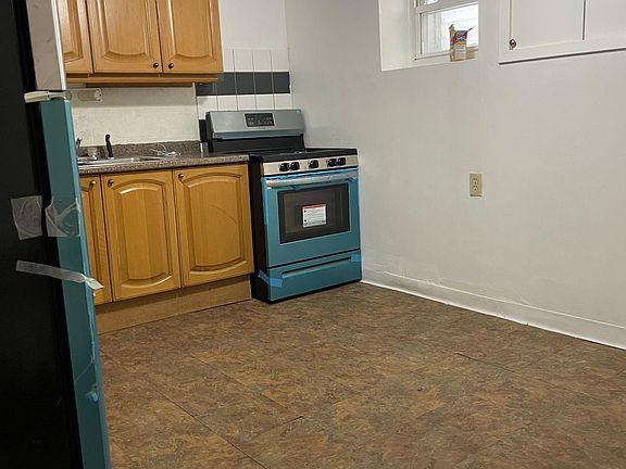 4th image of 125 Glen Ave #1A