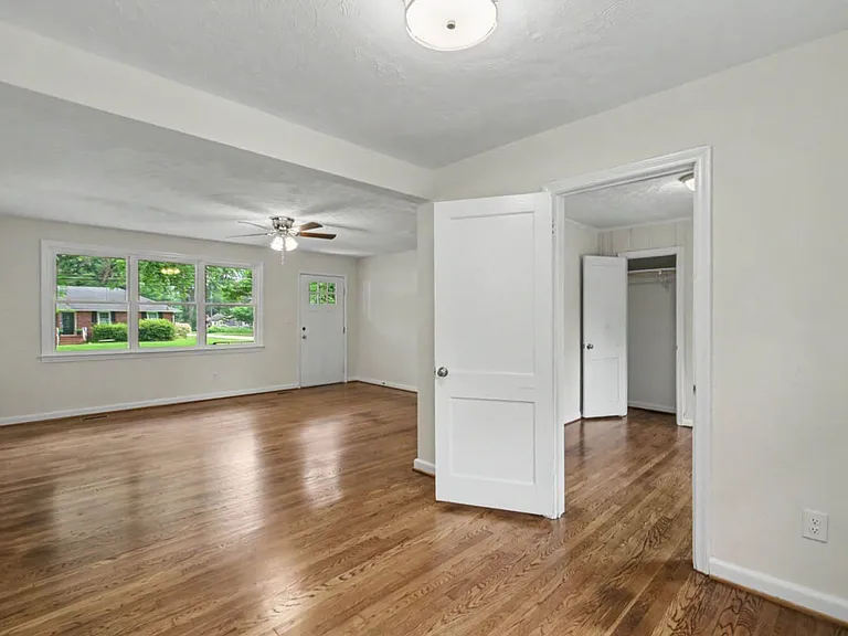 1221 Burlington Rd — Photo 12