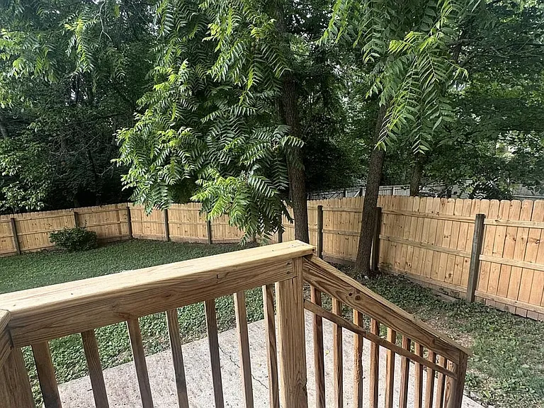 672 Millpond Rd — Photo 30