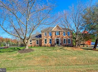 41840 Raspberry Dr, Leesburg, VA 20176