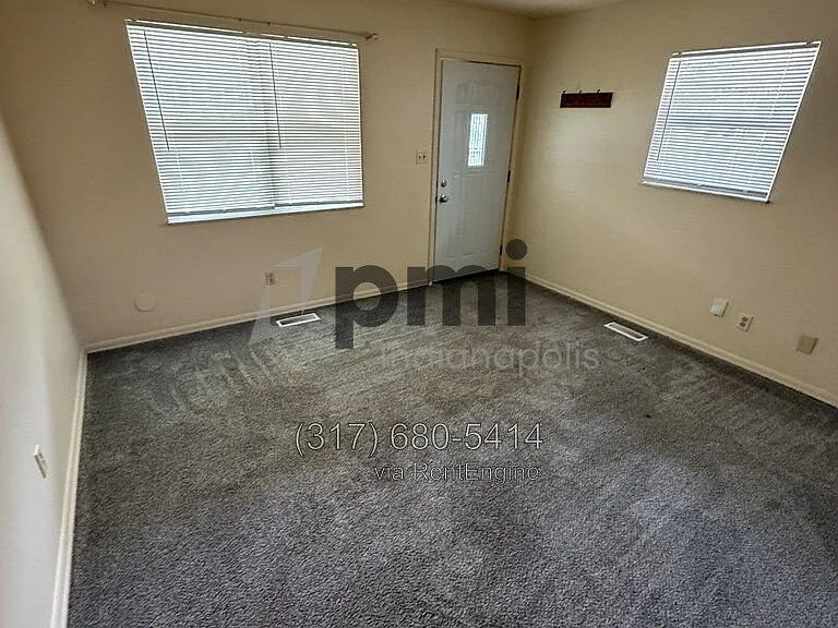 228 S Green St #B — Photo 17