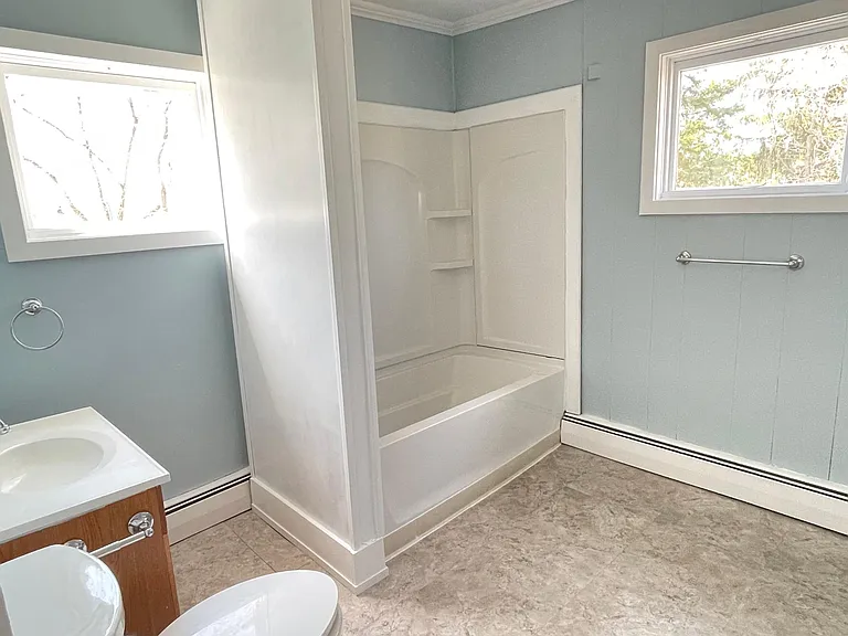 35 Dyer St — Photo 4