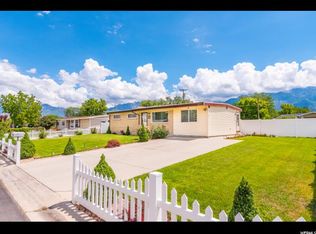 9985 S Poppy Ln, Sandy, UT 84094