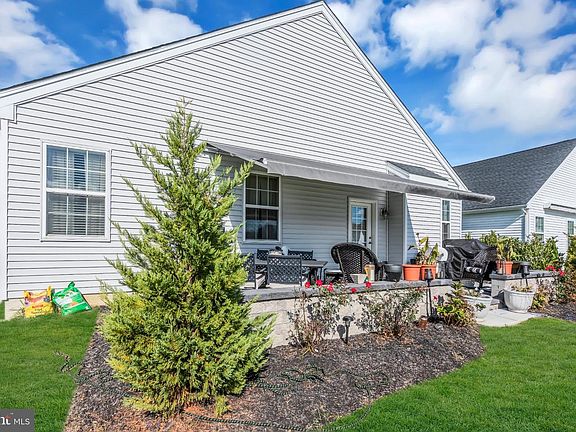 5th image of 35 Saratoga Rd