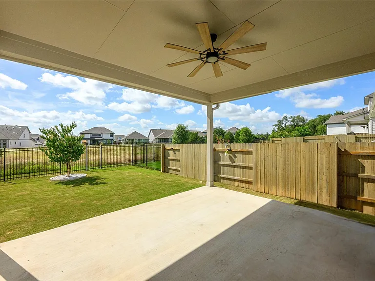 360 Crescent Moon Ct — Photo 31