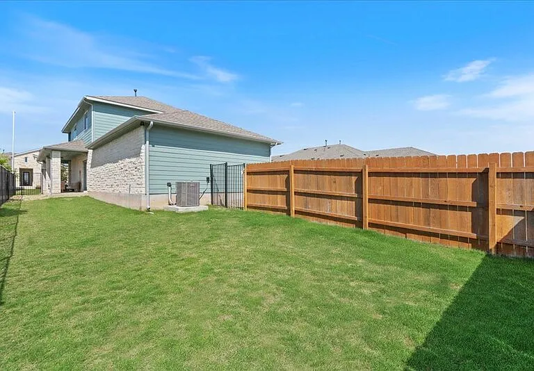 9015 Looksee Ln — Photo 37