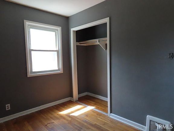 4th image of 4610 Linden Ave