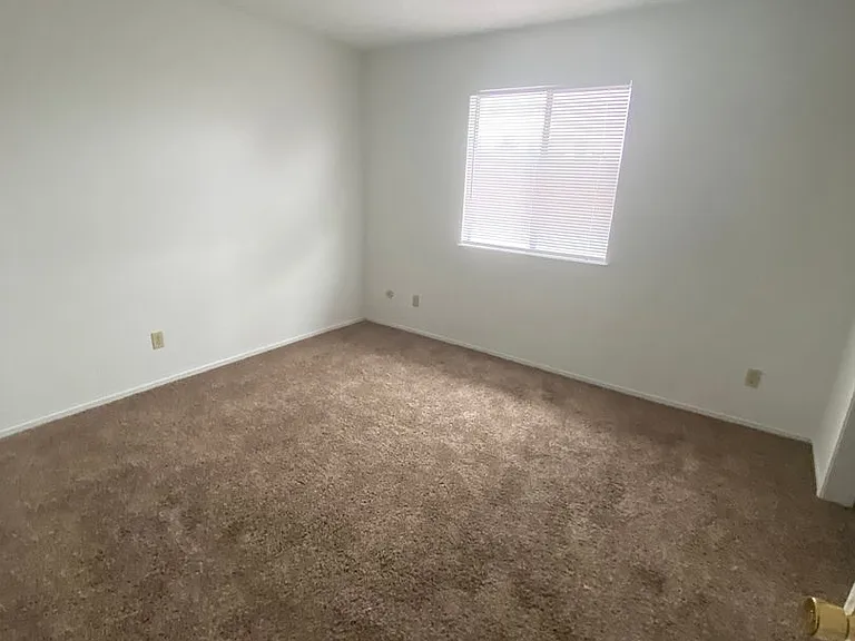 1710 McKinley Ave — Photo 6