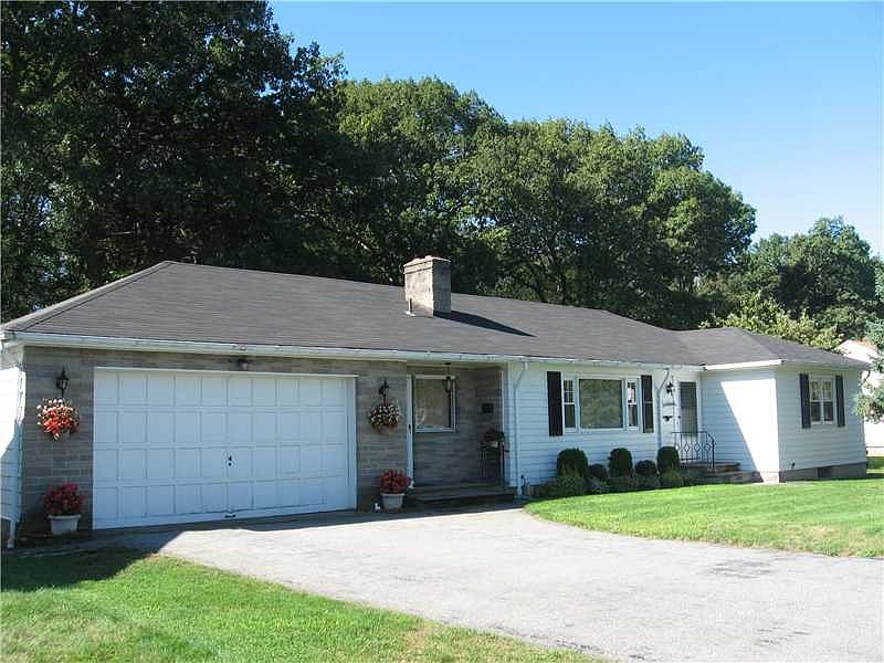 1st image of 19 Barry Ct
