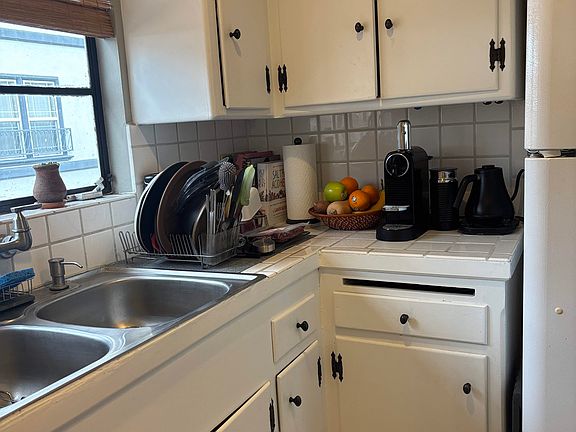5th image of 478 E San Jose Ave APT D