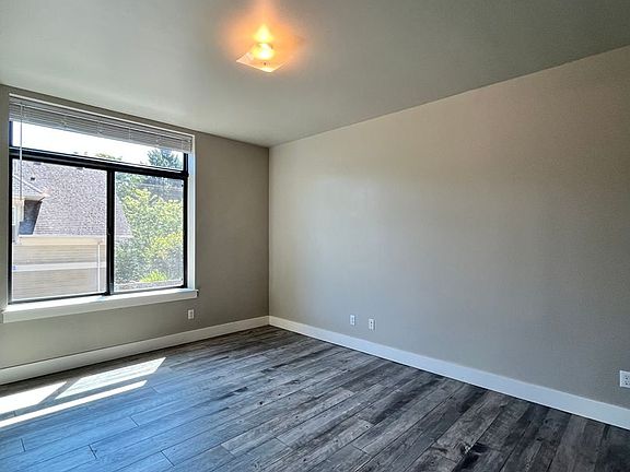 3rd image of 2230 SE Morrison St APT 3