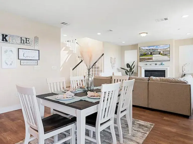 17905 Eastman Ct — Photo 9