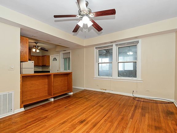 5th image of 6155 S Albany Ave Unit 2