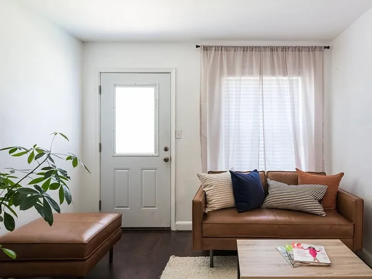 1228 Simms Pl NE #A — Photo 2