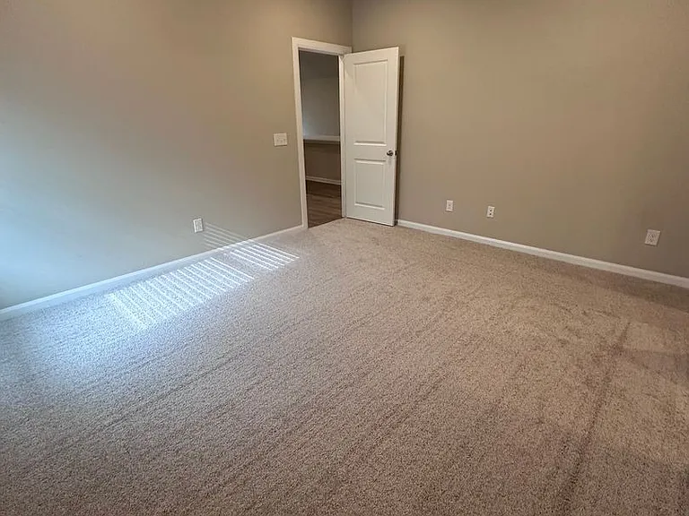 3712 S East 81st St — Photo 11