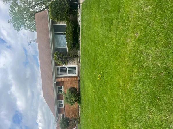 700 E 155th St, South Holland, IL 60473