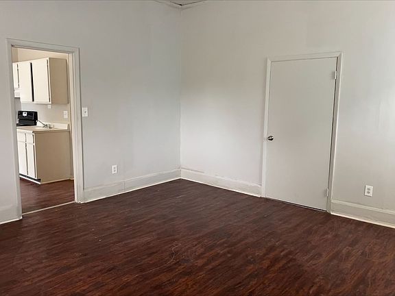 4th image of 906 Elberon Ave APT 22