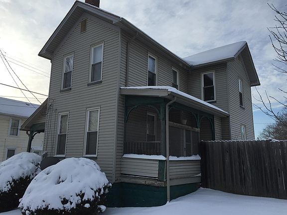 4th image of 150 1st St