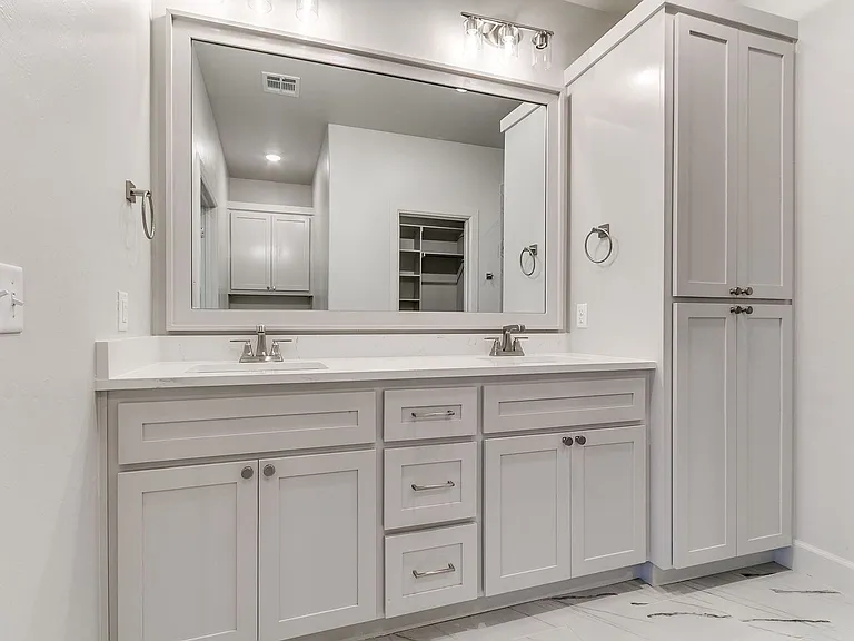 16025 Zamora Ln — Photo 42